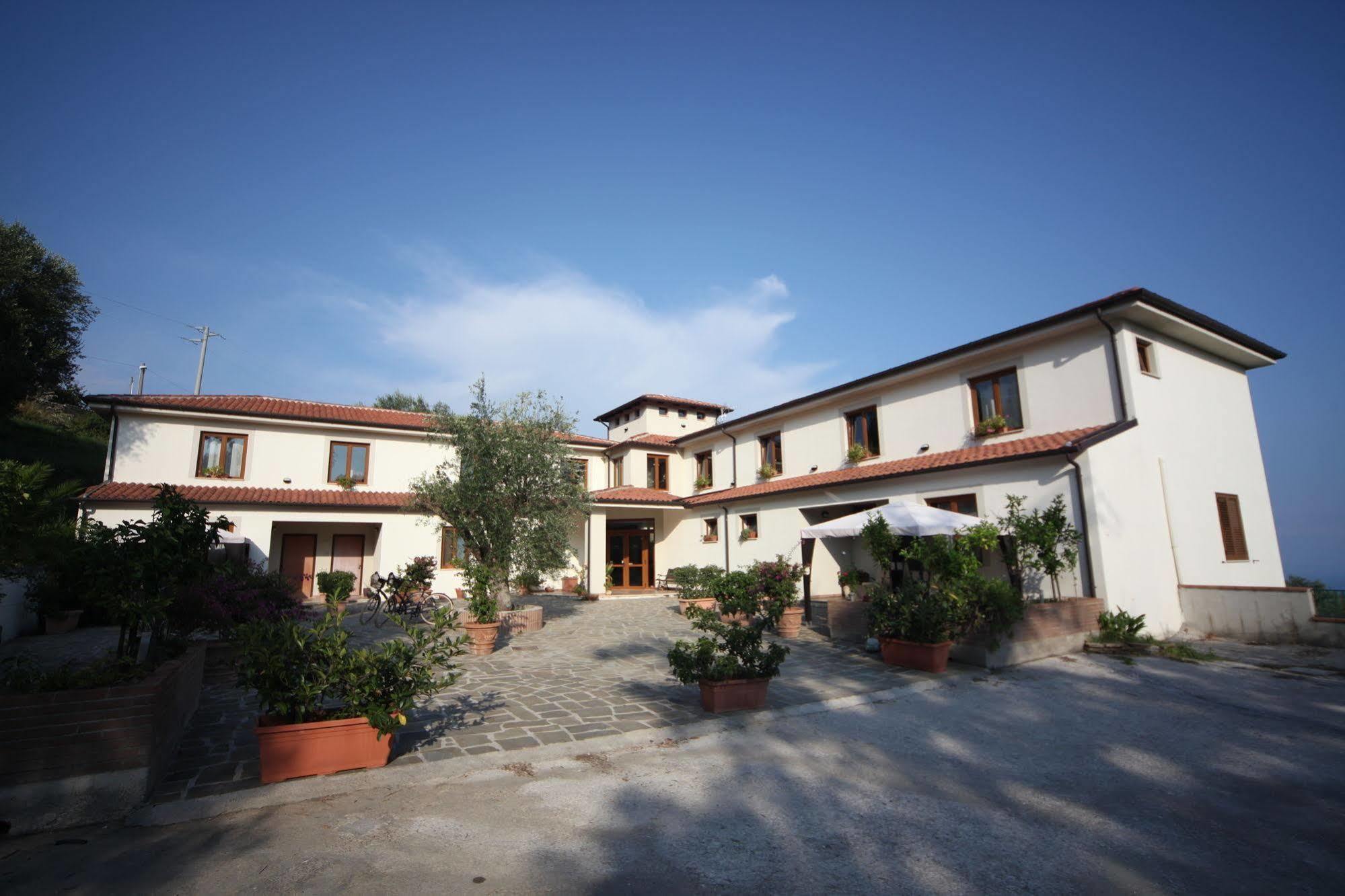 Tenuta Terre Di Bosco Oasi Di Relax Nel Cilento San Giovanni a Piro Exterior photo